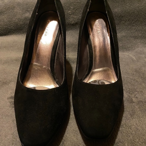 Calvin Klein Heels - 9.5 - Picture 2 of 5